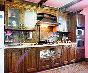 Кухня с деревянными фасадами. Днепр.